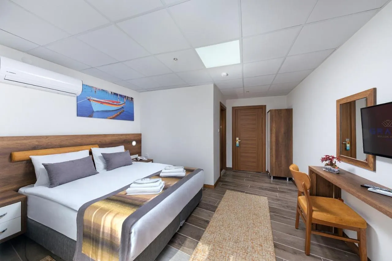 Grand Gulluk Hotel City Center Antalia